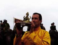 seagal and statue.jpg